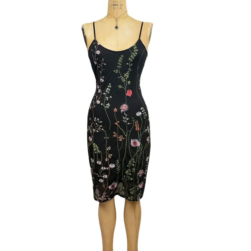 Guess Black Floral Embroidered Lace Midi A-Line Dress Size M Bodycon Fit